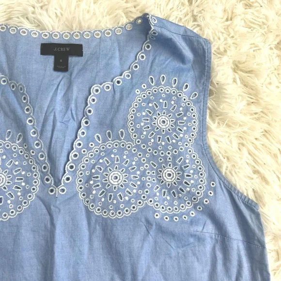 J. Crew Blue White Eyelet Embroidered Sleeveless Chambray Tank - Size 6 - Picture 3 of 8